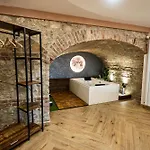 Orman Evi Luna Gemella & *