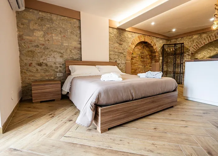 Luna Gemella & Деревянный коттедж Калитри